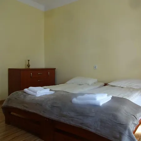Krakowska 3 *